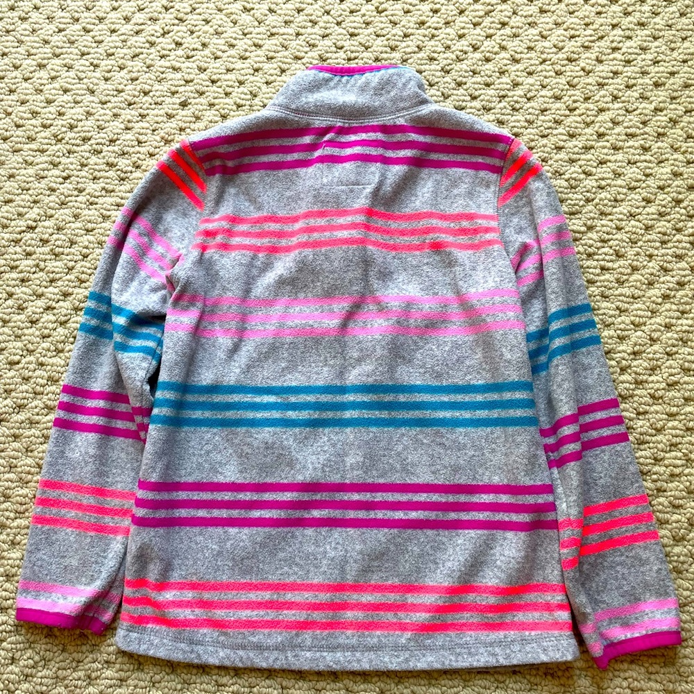 Size 6 Osh Kosh B’gosh half zip fleece.